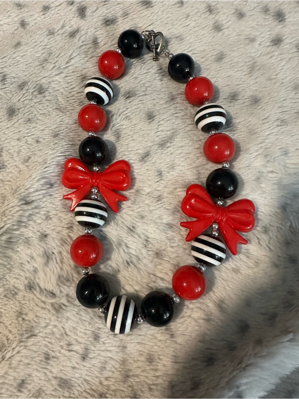 Girl's Red and Black Bow Bead Necklace - Brand Unspecified